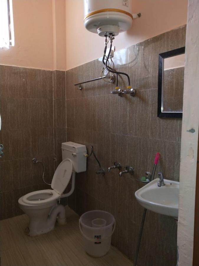 Hotel Charanpaduka 바드리나트 외부 사진